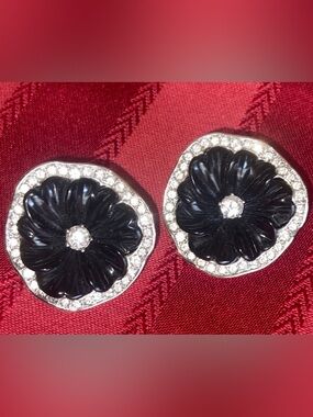 Vintage KENNETH J LANE Black Lucite Pansy & Rhinestoned Stud Earrings
